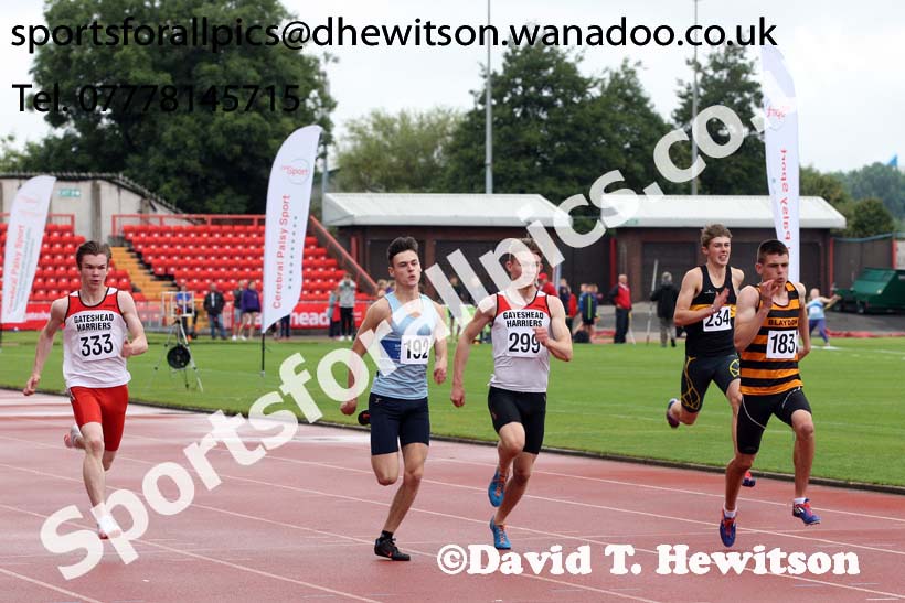 Mens under-17s 100 metres, Gateshead Tartan Games. Phot: David T. Hewitson/Sports for All Pics